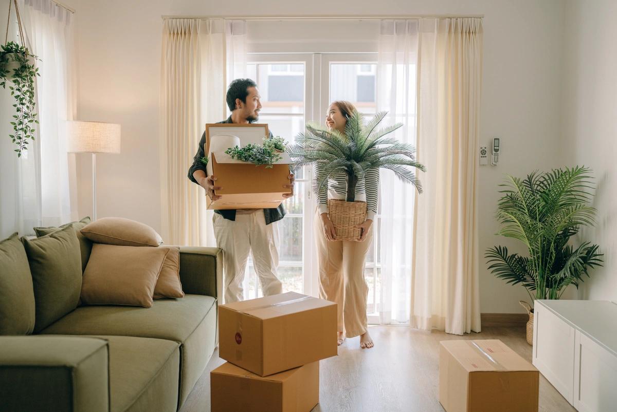 couple moving into new apartment